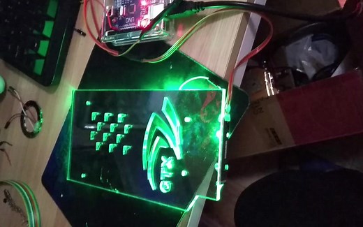 微星红龙1050ti显卡加装发光背板