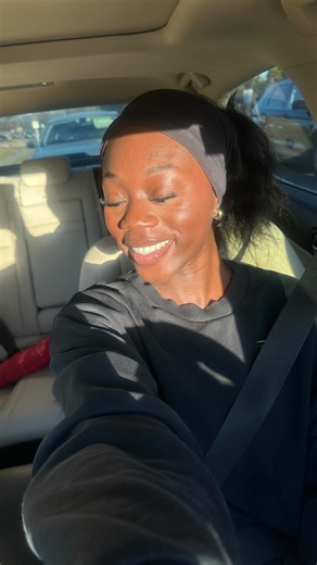 JILLIAN MICHELLE 🎀 on Instagram: "I’m so locked in it’s actually crazy. I filmed this in between classes. Your girl did not come to play! Go big or go home!! Each exercise was done for 3 sets of 15 minimum with 10 lbs dumbbells!! Happy training 🫶🏿🫶🏿☺️ #reels #abworkout #coreworkout #igreels #gymgirles"