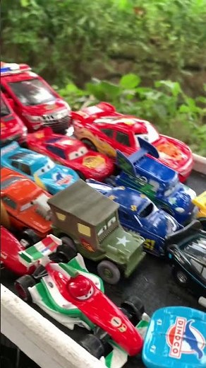 Diecast Lightning McQueen x King Dinoco 43