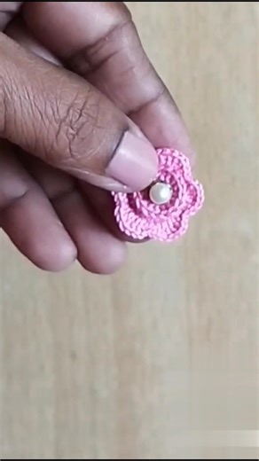 Simple crochet earrings, Beginners crochet earrings, Easy to make thread jewelry,