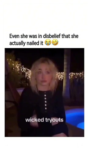 Sabrina Carpenter Hits WILD High Note 👑