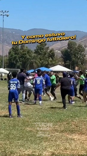 1M views · 36K reactions | 1 contra 11 asi no se vale! Quetal ganaron o perdieron en su Domingo futbolero! #futbol #fútbol #domingofutbolero #futboldebarrio #futbolito #futboleros #futbolista #futbolero #falta #jugada #albitro #soccer #soccergame #soccerlife #soccerskills #soccerplayer #referee #reff #houston #tudnradio #tudnradiohouston #tudnhouston | TUDNHouston | Facebook