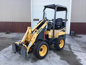 2014 Gehl 140 Articulated Compact Wheel Loader | Construction