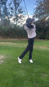 “Millie Wang putting a head cover in between arms and just above her wrists to keep her arms and elbows as close together as possible throughout the entire swing. As Ben Hogan stated in his book five lessons. @milliewanggolf_ #golf #golfdrills #golfdrill #fivelessons #benhogan” - @boblasken | Arroyo Trabuco Golf Club