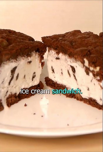 How To Make The ULTIMATE ICE CREAM SANDWICH!