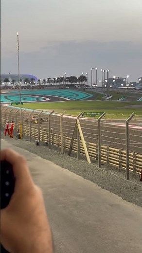 Checo defending against Lewis Hamilton in Abu Dhabi GP 2021! Sergio Perez - Ultimate Team Player 🔥