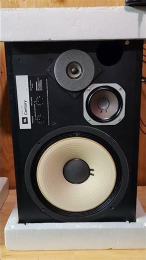 Vintage Jbl L100 Century #jbl #viralvideo #vintage #vintagejbl #fender #stereo #bass #audiophile