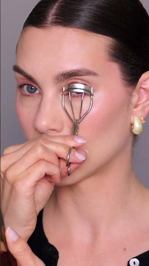 Magic Eyelash Curler: Your Secret to Perfect Lashes! #shorts