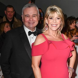 19K views · 47 reactions | The pair are reportedly seeking a quick divorce in the new year | The Mirror | Facebook