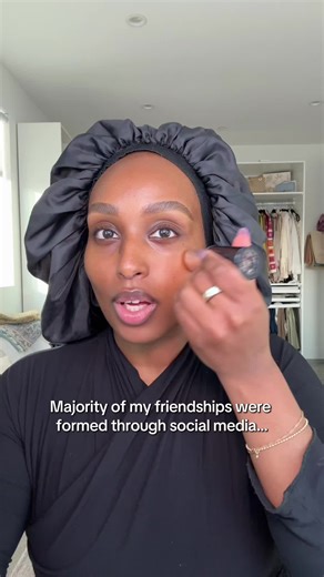 Not embarrassed to say I’ve met most of my closest friends through social media 🤓🥰 #friendship #onlinefriends #storytime #blackgirlmakeup #grwm