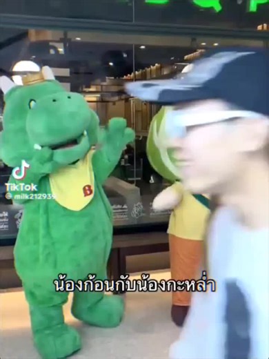 Polcasan and Yaisan: Celebrating Relationships in GMMTV