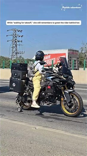 This Tiny Rider Makes a Voge DS625X Look Easy #vogeds625x #girlrider #bikelife