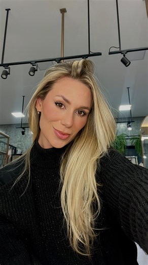 Isabela Tesser on Instagram: "✨ Tirar um tempinho pra se automaquiar é mais do que make, é autocuidado! Quanto mais a gente pratica, mais segura fica na maquiagem do dia a dia ou até pra ocasiões especiais  ️ Todos os produtos que usei nesse tutorial você encontra na minha loja física.  E se quiser aprender na prática, também ministro curso de automaquiagem, para você se sentir ainda mais confiante! #automake #tutorial #catharinehilloficial #brunatavres"