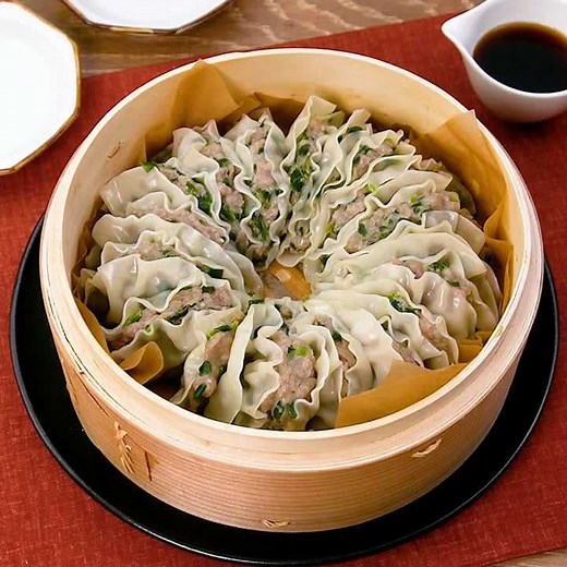 華やかな仕上がり！ ニラのフラワー餃子蒸しのレシピ動画・作り方 | デリッシュキッチン