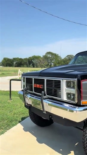 1988 GMC Sierra 3500 Fully Restored Crew Cab Shortbed 45