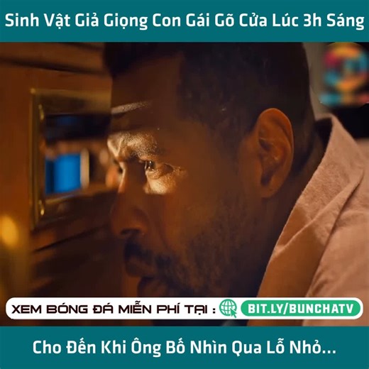 654K views · 7.4K reactions | S i-n-h V.ậ,t Giả Giọng Con Gái Gõ Cửa Lúc 3h Sáng Cho Đến Khi Ông Bố Nhìn Qua Lỗ Nhỏ...#xuhuong #viral #review #reviewphim #phimhay #idol #xemgihomnay #giaitri | Gã Đạo Tặc Review | Facebook