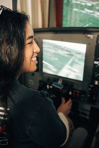 What does it really feel like to sit in the pilot’s seat? ✈️ Our flight simulator gives learners a hands on look at how pilots train, think, and make decisions long before takeoff. This is just one of the incredible tools we have at Elevate Aviation Learning Centre to help give our learners hands-on experiences to prepare them for their future aviation careers. Discover programs at learn.elevateaviation.ca/programs. 🛩️ Aviation Training | Flight Simulation | Career Exploration | Experiential Le