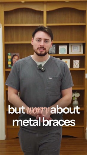 Crooked or gapped teeth… but metal braces aren’t your thing? 🫡