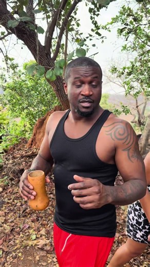 Meet the village side of me! 😅😁🤣😂✔️ Nothing beats nature👌🏾#Okwute @lorenzomenakaya The Town Cryer 🗣️📢