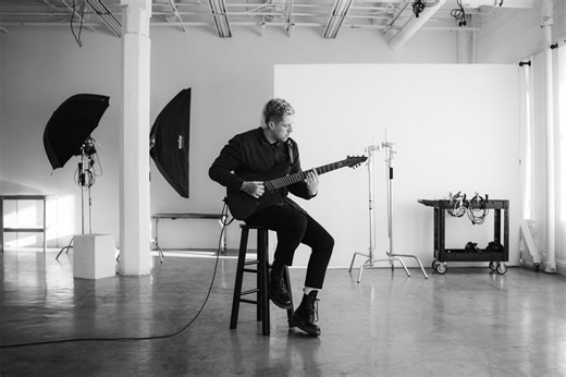 SPIRITBOX's MIKE STRINGER unveils new signature Aristides STX guitar