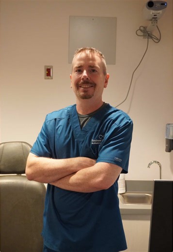 Growing up nearsighted, he quickly learned how life-changing clear vision can be. Today, as an ophthalmologist at Southwest Eye Institute, he helps others experience that same clarity every day. #WhyIChoseOphthalmology #SouthwestEyeInstitute #VisionCareWithHeart #ElPasoDoctors