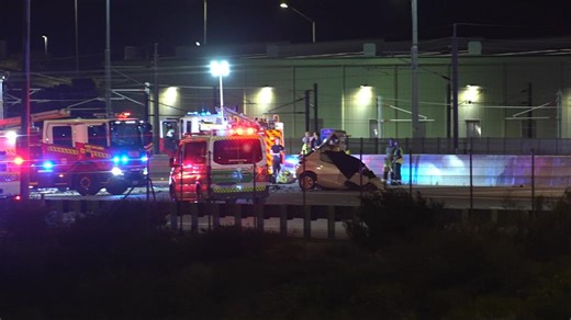 Driver killed in wrong-way crash on Perth's Mitchell Freeway