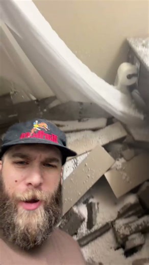 How to drive in snow #jeeplife #offroad #jeepwrangler #4x4 #cars #car #ford #offroading #shorts