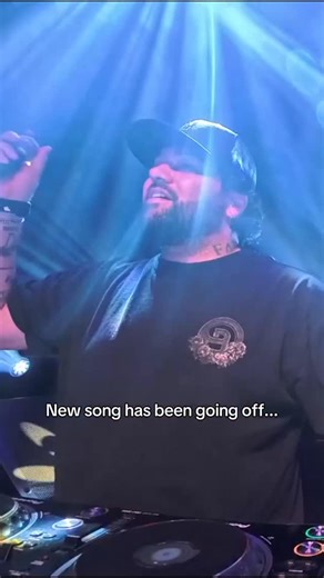 How do yall like the new song? 👀 | Deorro