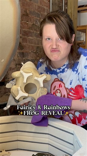 242K views · 7.5K reactions | The broken bumblebee frog won’t get me...