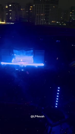 Linkin Park Performs 'The Emptiness Machine' Live