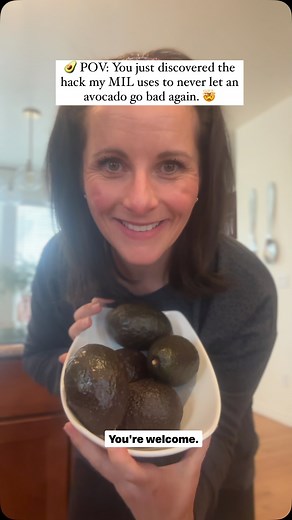 1.5K views · 23 reactions | Never mourn another wasted avocado again This hack actually works, and once you try it, you’ll never go back!  Tag an avocado-loving friend who needs this in their life! ⬇️ ️✨ # GameChanger #AvocadoHack #momhacks #grocerybudgeting #costco #groceries #eatingonabudget #healthy #healthyfood #simplelifestyle #sahm #sahmomlife | Julia Jackson | Facebook
