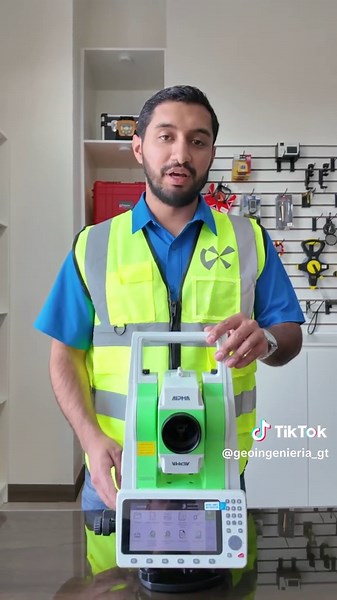 📐✨ ¿Ya conoces la Alpha TA? La Alpha TA Total Station de Alpha Surveying te hace el trabajo mucho más fácil 👇 ⚡ Precisión angular de 2