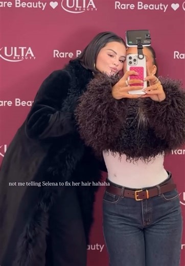 Selena Gomez with an influencer at a Rare Beauty event with Ulta Beauty🤍 @Selena Gomez @Rare Beauty @Ulta Beauty #selenagomez#selena#selenator#rarebeauty#bennyblanco