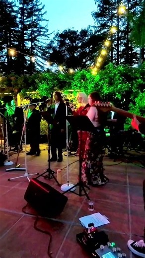 R.E.S.P.E.C.T. (Aretha Franklin) Ruby Band live cover
