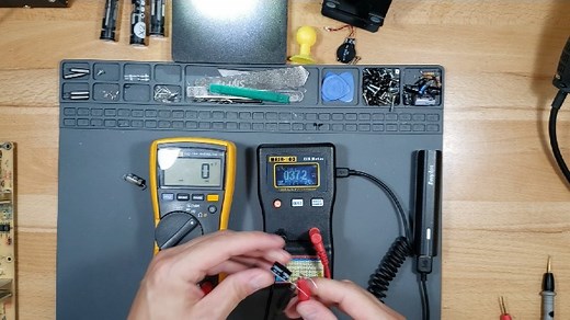 Watch Checking capacitors Fluke multimeter vs ESR Cap meter on Amazon Live