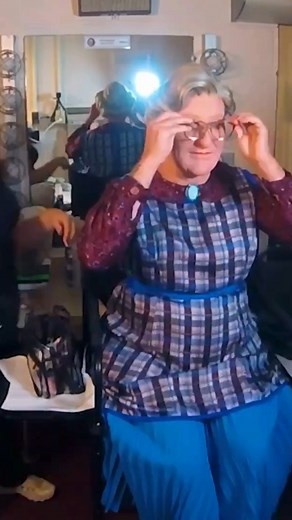 Watch the whirlwind of wigs, voices, and pure theatrical genius as Daniel Hillard transforms into the unforgettable Mrs. Doubtfire! This exclusive peek shows just how the beloved Scottish nanny springs to life in the hit musical comedy that has audiences roaring with laughter and cheering for family. See the magic onstage only at The Covey December 4–5 — with tickets starting at just $29! Get Tickets: https://bit.ly/4oigQsW #MrsDoubtfireMusical #CoveyCenter #UtahTheatre #TheatreMagic #Broadway |