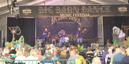 2nd annual Big Barn Dance in Bryan brings country music lovers together for boot-scooting fun