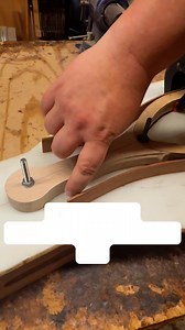 Gluing up the Gist Native Net in the Headwaters Fall order 🎣. After several days of drying, the strips are finally below 6% moisture and ready to bond. • The first strip is glued at the yoke • Remaining strips are rolled top to bottom in glue and centered on the form • Labeled clamping cauls secure everything tightly around the hoopNext up: the stream nets! Each net handcrafted to perform and built to last.👉 Explore more custom handmade nets here: https://www.bradyshandmadenets.com#FlyFishing 