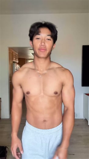 China | Anyone do it this way?!? Might be a new way of taking off my shirt 😂 Credit to @deanzhu232 for this! #trend #shirtoff #howto #challenge #fun | Instagram