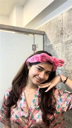 I still love ghar jana😋🩷 #youtubeshorts #ytshorts #trending #college #skincare #hostellife