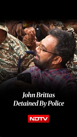 Delhi Protest | CPI(M) MP John Brittas Detained After Heated Face-Off With Delhi Police