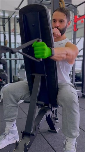 Seated Unilateral Cable Row Form for Muscle Growth