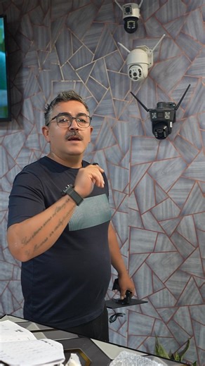 75K views · 298 reactions | Tu seguridad no tiene por qué ser cara. En Idec Store encontrás cámaras desde $1390 a $4700, con opciones para interior, exterior y visión nocturna.  Pedí asesoramiento y elegí la que mejor se adapte a tu espacio. | Idec.store | Facebook