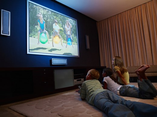 Die 11 besten Riesen-Fernseher ab 75 Zoll im Überblick