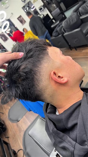 Fix your FLAT hair with the link in bio📅 Always accepting new client @ Rockville MD📍 #dmv #rockvillemaryland #barbershopnearme #marylandbarbers #virginiabarber