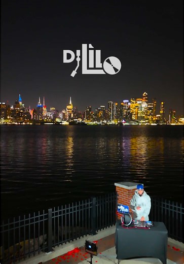 Throwback Aventura Live Acapellas 🇩🇴 If You’ve Been To An Aventura Concert , You Know These Acapella Acoustic Sessions Hit Different Live❗️• Si Fuiste a Un Concierto de Aventura, Sabes Que Esas Sesiones Acústicas Acapella Tienen Un Efecto Diferente En Vivo❗️#aventura #romeosantos #throwback #bachata #nostalgia