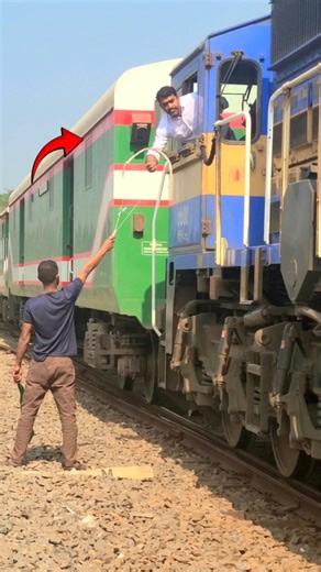 paper line clear by point man#shorts #shortsfeed #railtrack #train