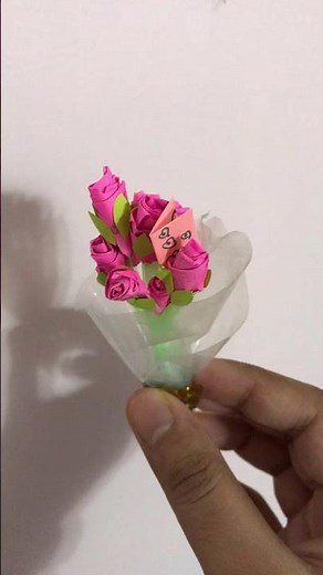 💐 Made this miniature bouquet with sticky notes and a drinking straw! #shorts #art #craft