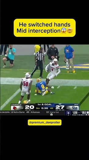 He switched hands Mid interception😱🤯 #collegefootball #football #pitt #interception #pittfootball
