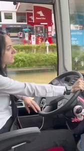 Cute girl bus driving 😳 😯😯😳😳 #shorts #viralreels | USA driving life